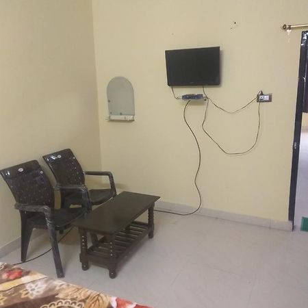 Rtc Guest House 萨瓦伊马多普尔 外观 照片
