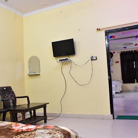 Rtc Guest House 萨瓦伊马多普尔 外观 照片