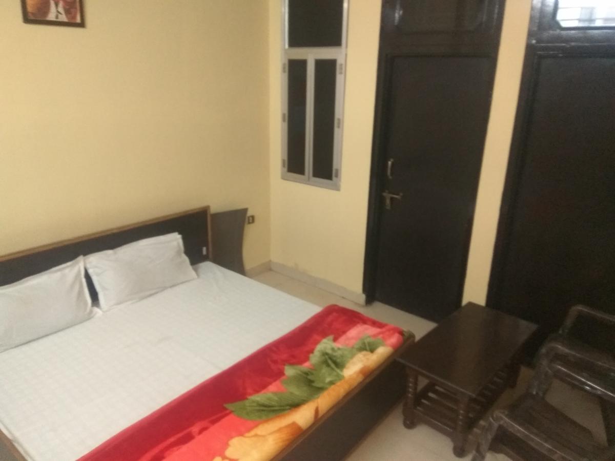 Rtc Guest House 萨瓦伊马多普尔 外观 照片