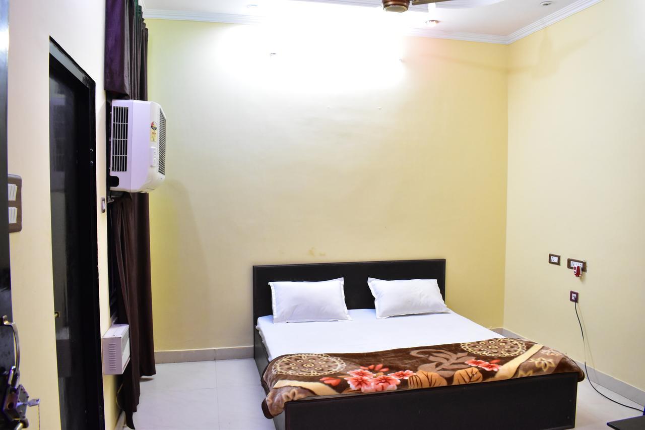 Rtc Guest House 萨瓦伊马多普尔 外观 照片