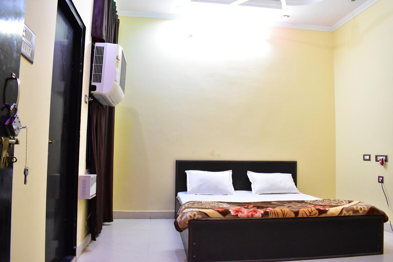 Rtc Guest House 萨瓦伊马多普尔 外观 照片